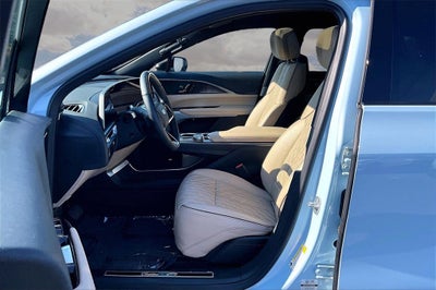 2024 Cadillac LYRIQ Sport 3