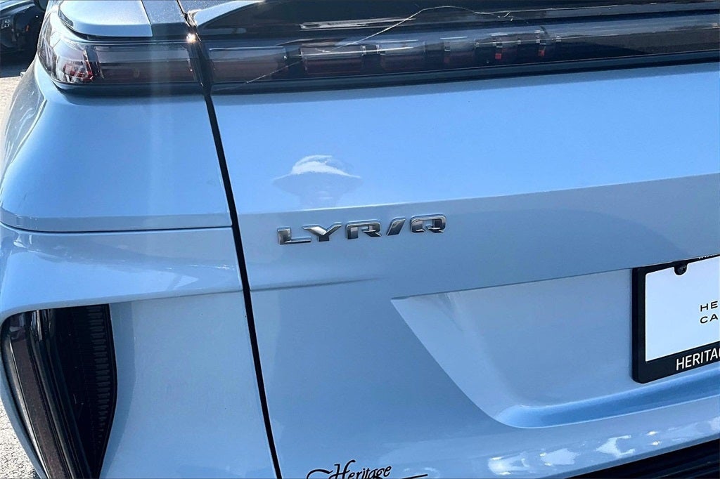 2024 Cadillac LYRIQ Sport 3