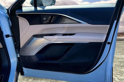 2024 Cadillac LYRIQ Sport 3