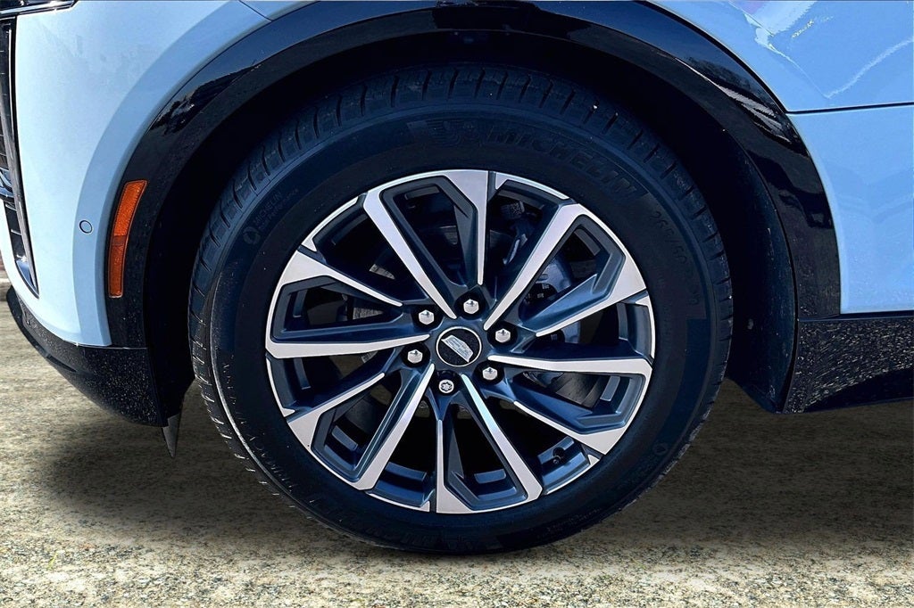 2024 Cadillac LYRIQ Sport 3