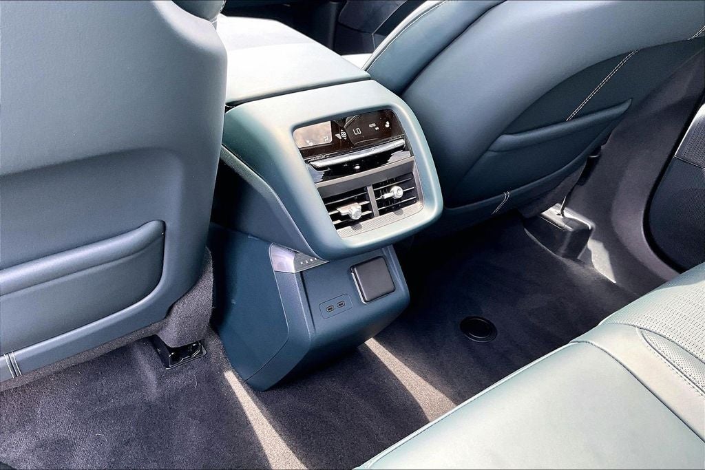 2024 Cadillac LYRIQ Sport 3