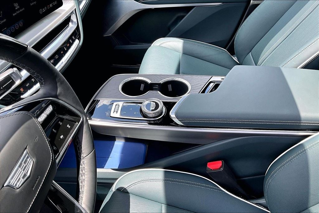 2024 Cadillac LYRIQ Sport 3