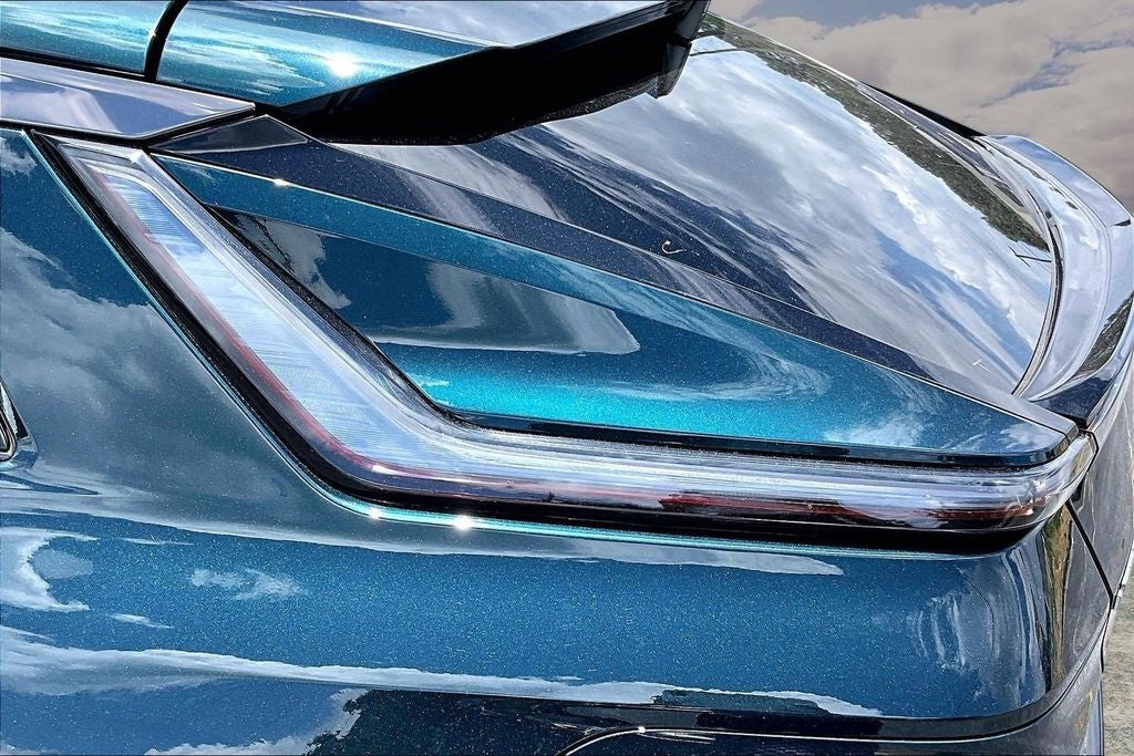 2024 Cadillac LYRIQ Sport 3