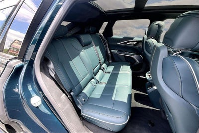2024 Cadillac LYRIQ Sport 3