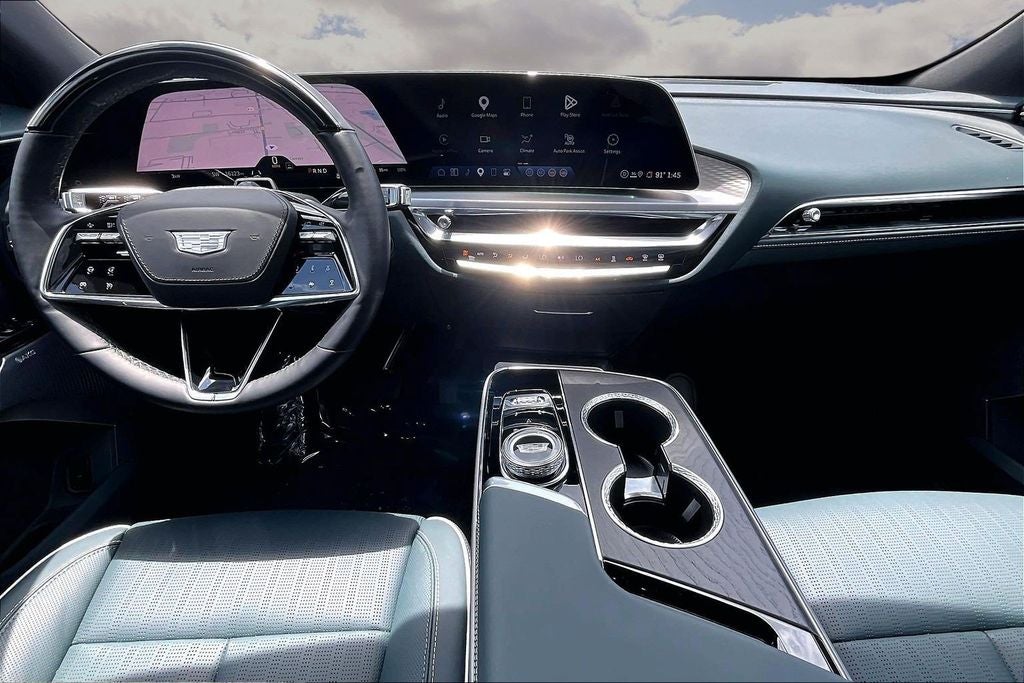 2024 Cadillac LYRIQ Sport 3