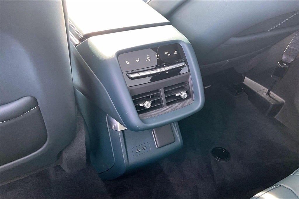 2024 Cadillac LYRIQ Sport 3