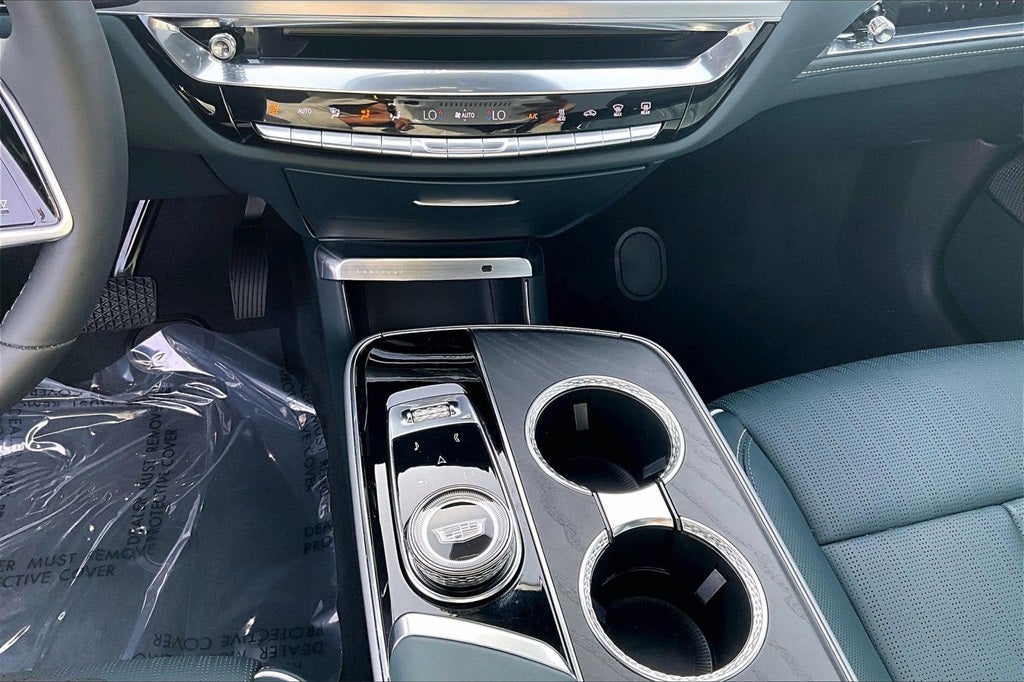 2024 Cadillac LYRIQ Sport 3