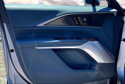 2025 Cadillac LYRIQ Sport 3
