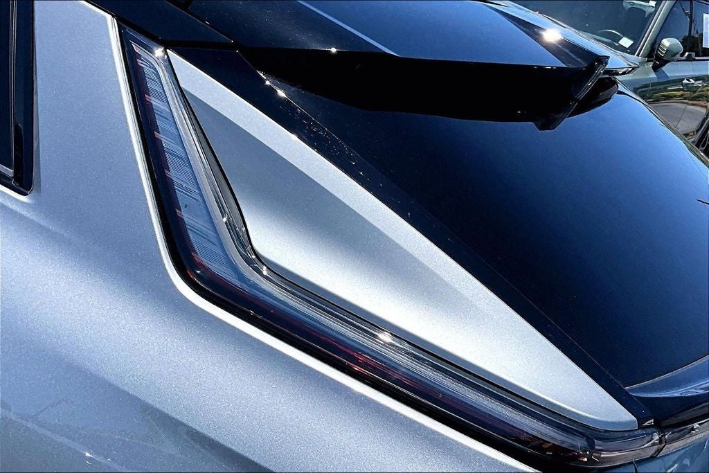 2025 Cadillac LYRIQ Sport 3