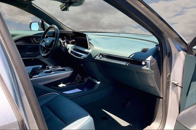 2025 Cadillac LYRIQ Sport 3