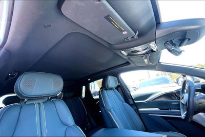 2025 Cadillac LYRIQ Sport 3