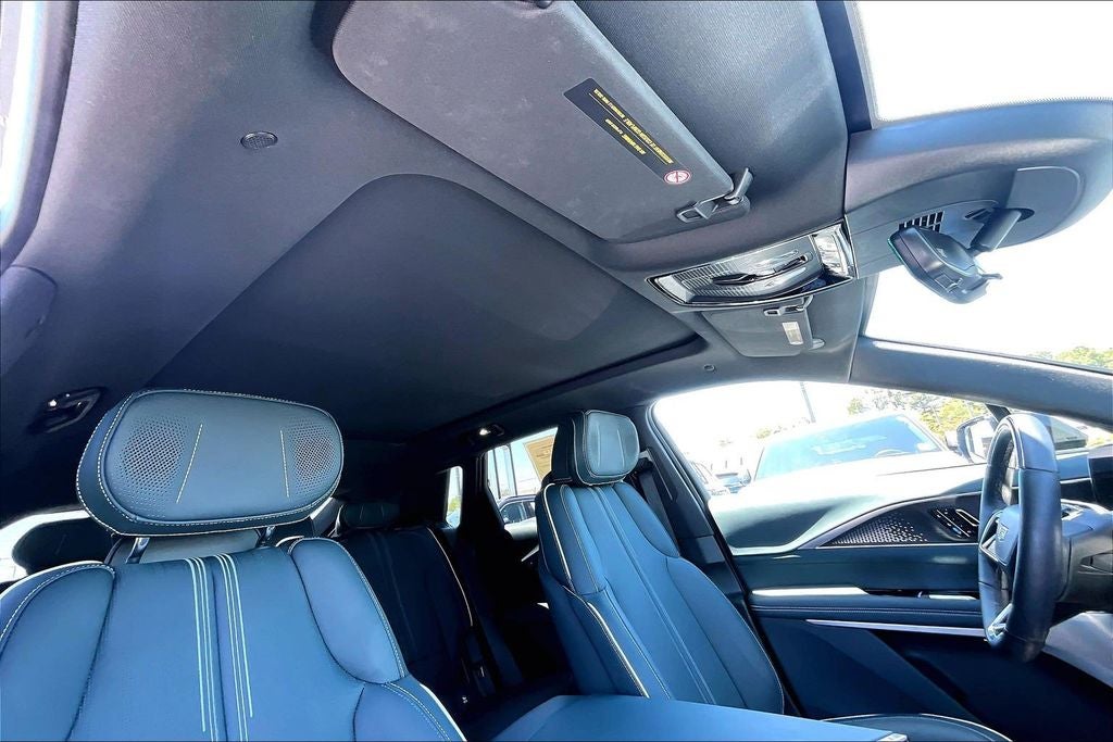 2025 Cadillac LYRIQ Sport 3