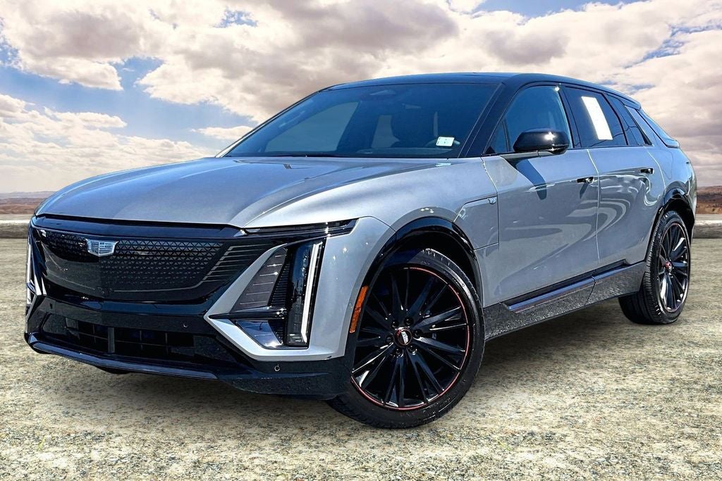 2025 Cadillac LYRIQ Sport 3