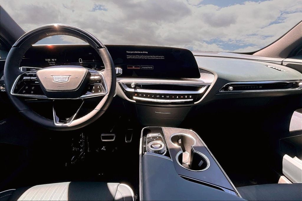 2025 Cadillac LYRIQ Sport 3