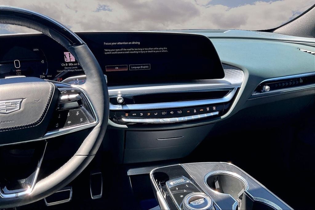 2025 Cadillac LYRIQ Sport 3