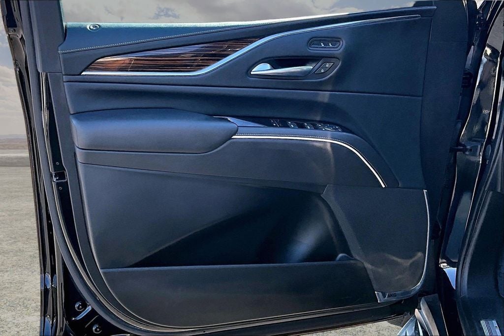 2022 Cadillac Escalade Luxury