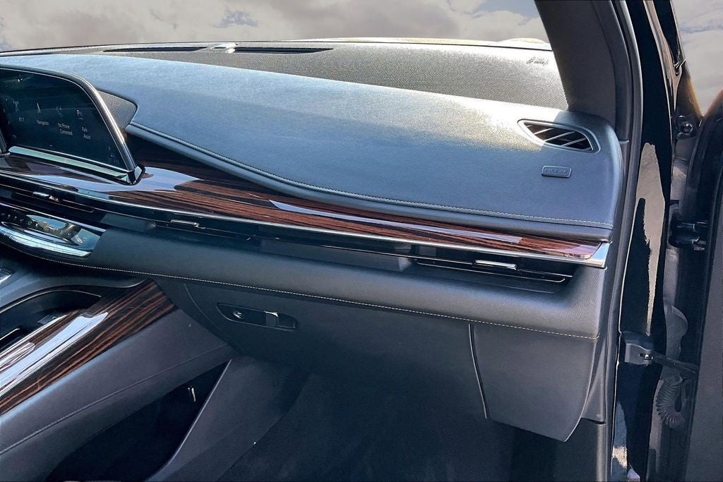 2022 Cadillac Escalade Luxury