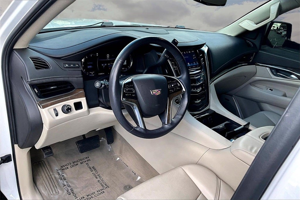 2018 Cadillac Escalade Luxury