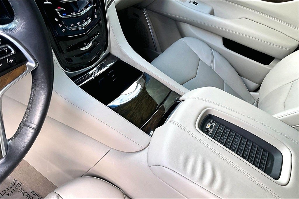 2018 Cadillac Escalade Luxury