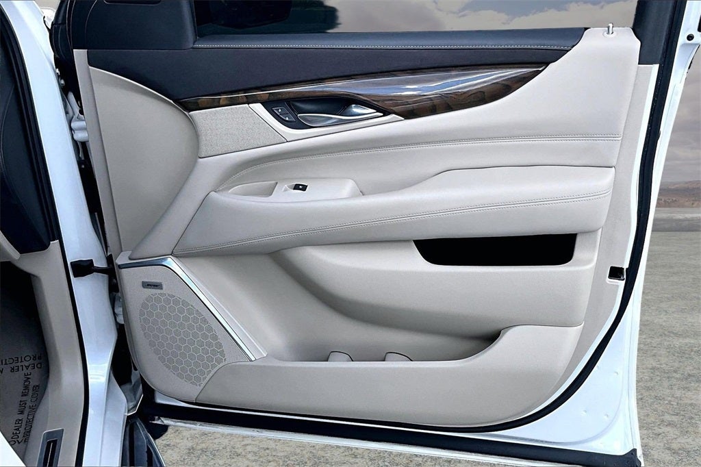 2018 Cadillac Escalade Luxury