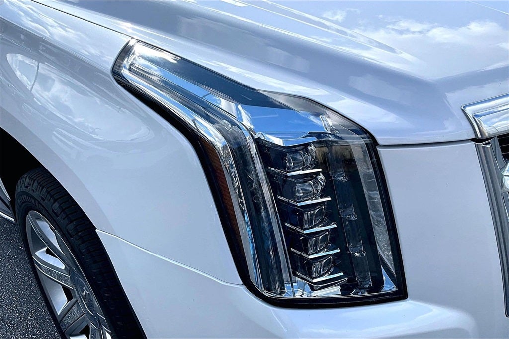 2018 Cadillac Escalade Luxury