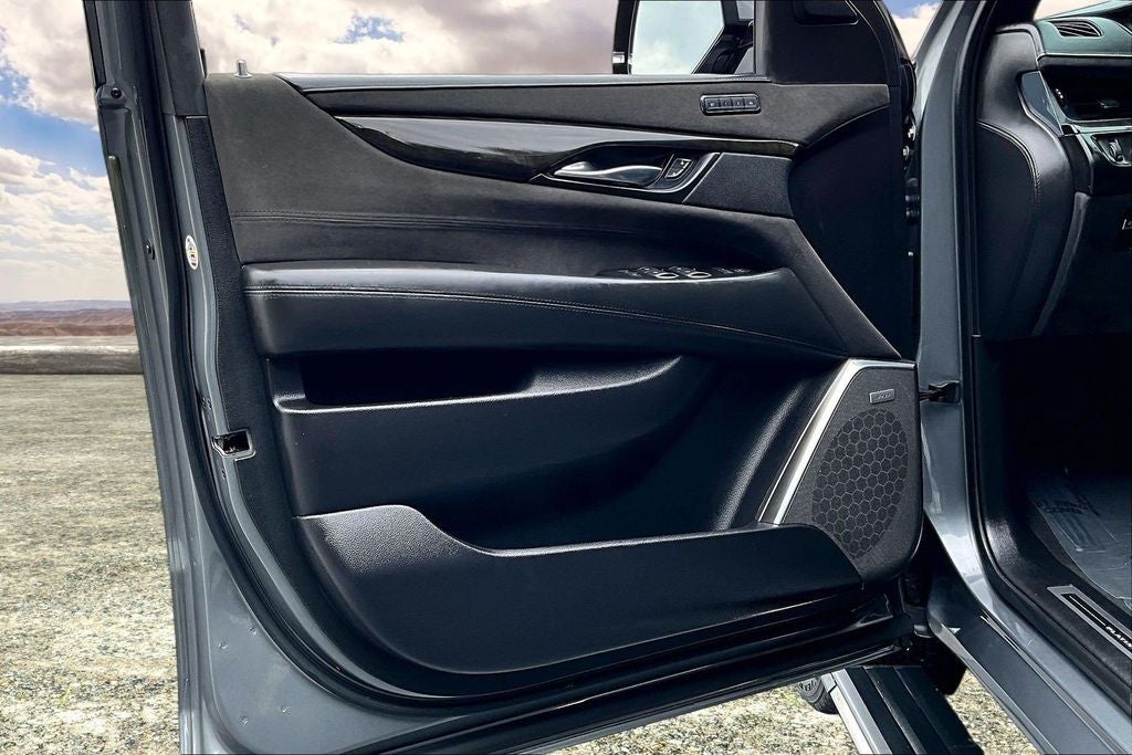 2020 Cadillac Escalade Platinum Edition