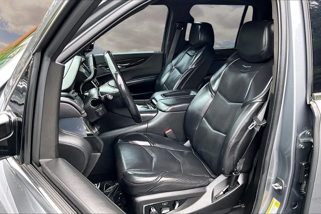 2020 Cadillac Escalade Platinum Edition
