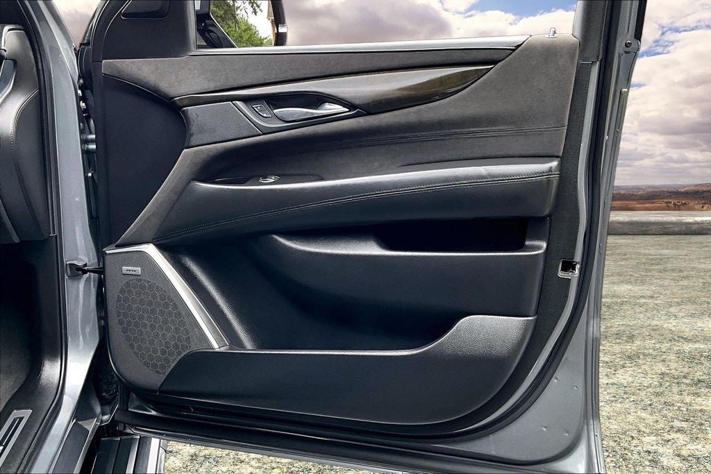 2020 Cadillac Escalade Platinum Edition