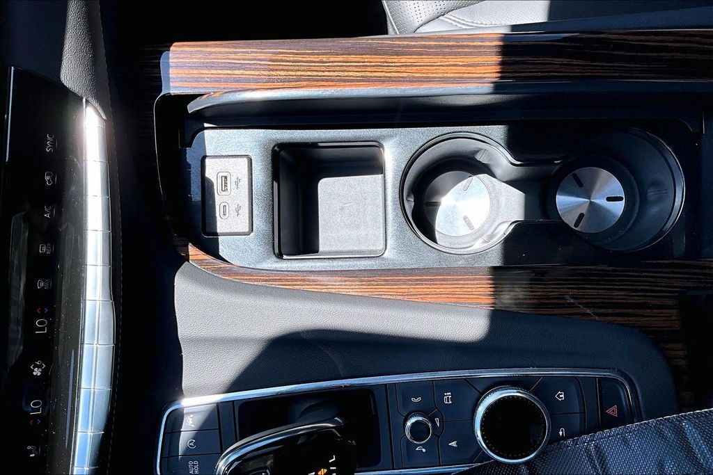 2024 Cadillac Escalade ESV Premium