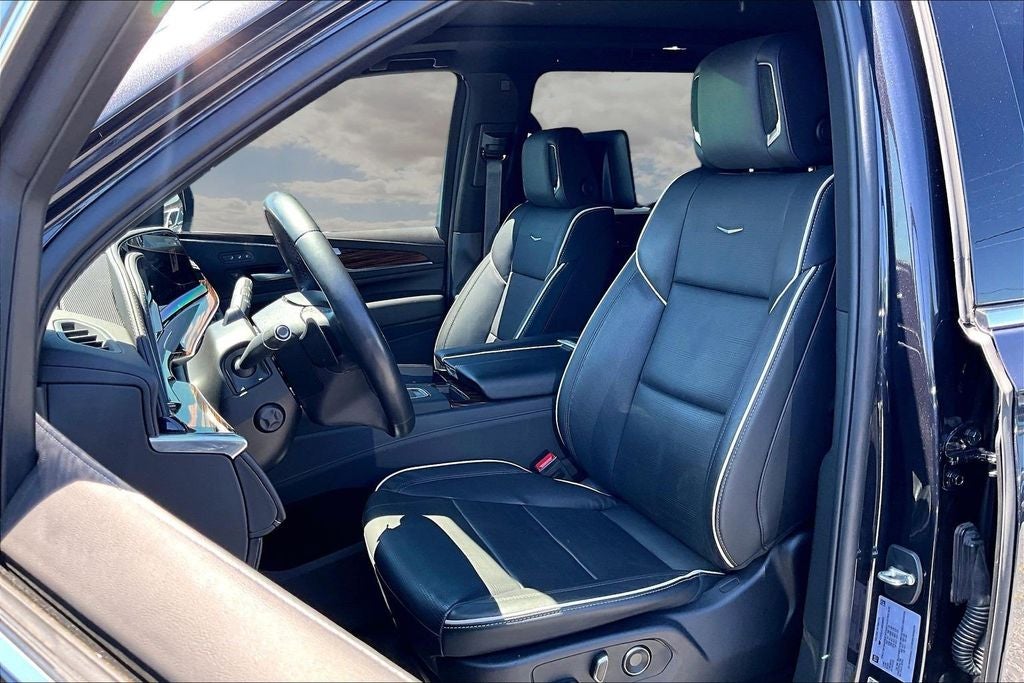 2024 Cadillac Escalade ESV Premium