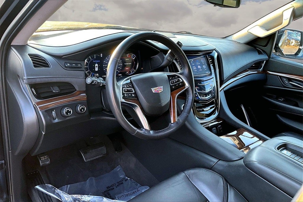 2020 Cadillac Escalade Luxury