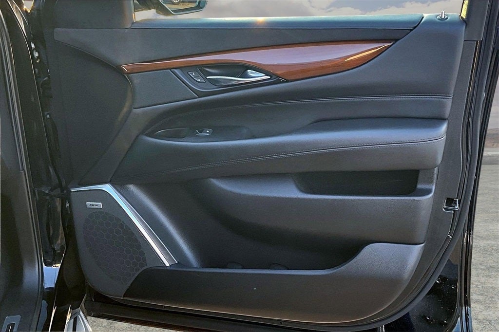 2020 Cadillac Escalade Luxury