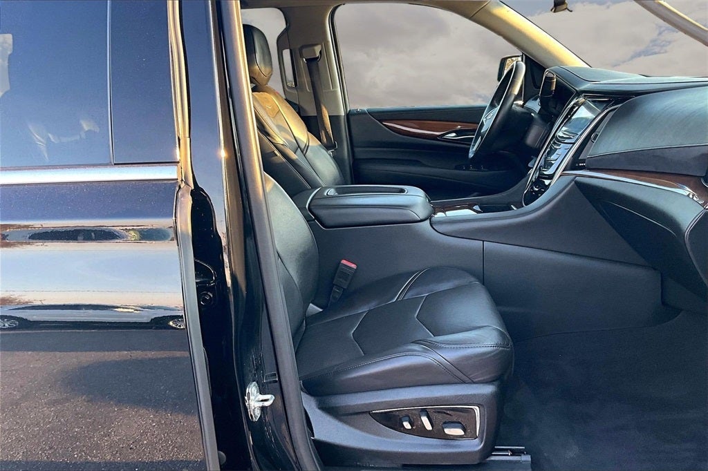 2020 Cadillac Escalade Luxury