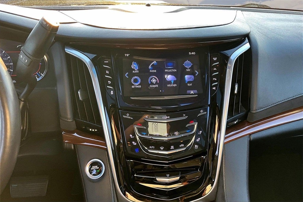 2020 Cadillac Escalade Luxury