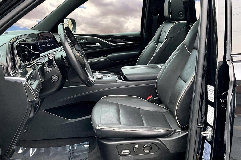 2023 Cadillac Escalade Sport