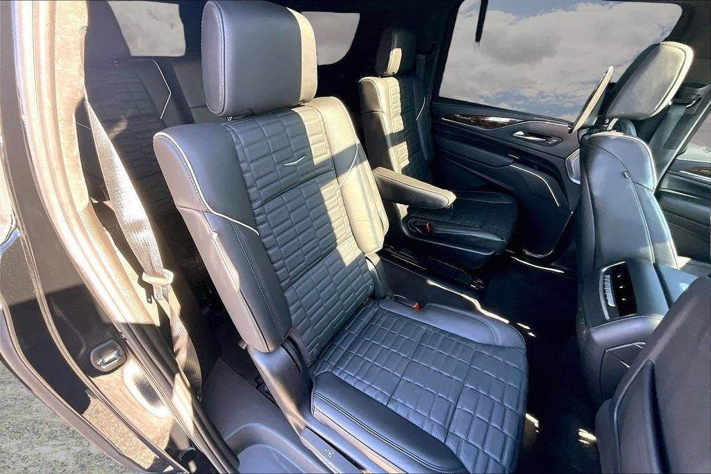 2024 Cadillac Escalade ESV Sport Platinum