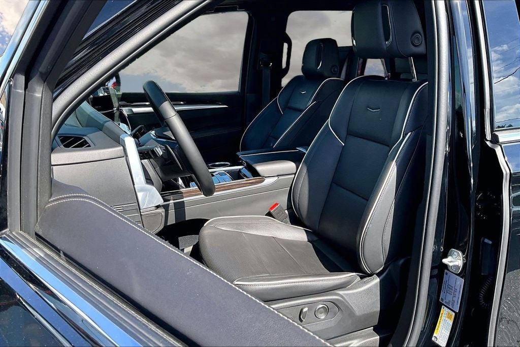 2025 Cadillac Escalade Premium Luxury