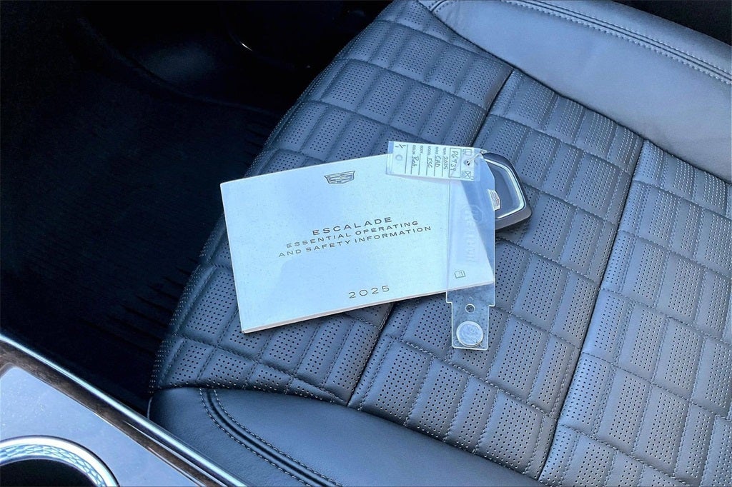 2025 Cadillac Escalade Sport Platinum