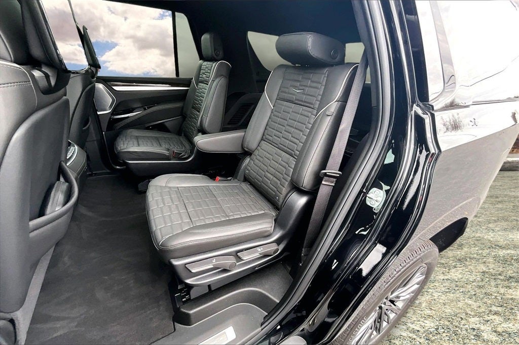 2025 Cadillac Escalade Sport Platinum