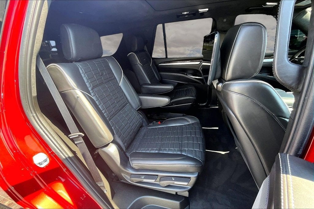2025 Cadillac Escalade Sport Platinum