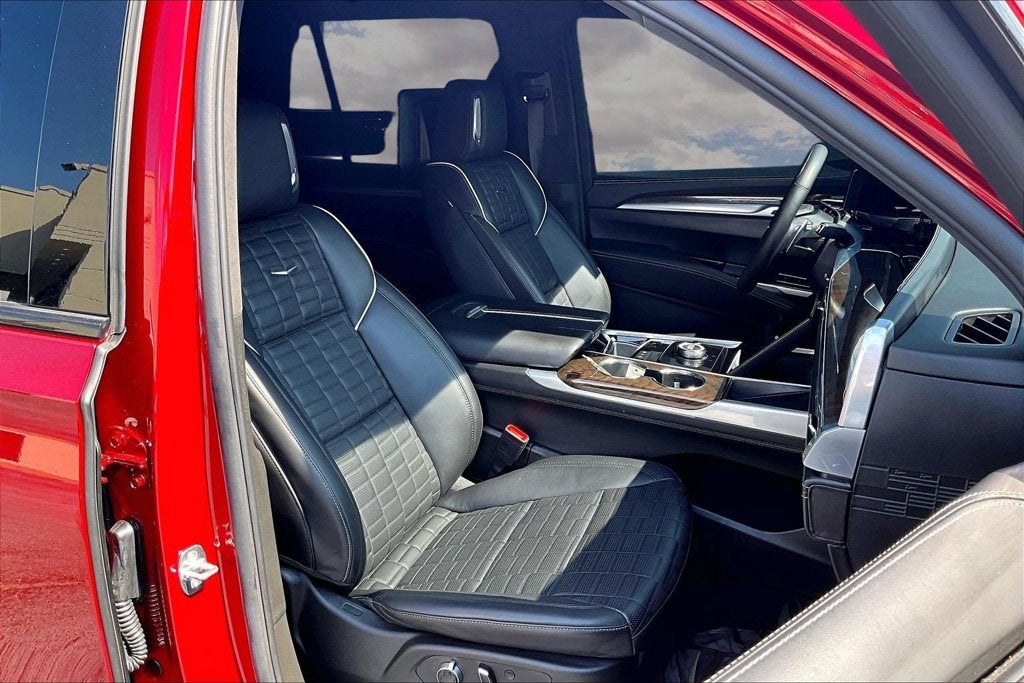 2025 Cadillac Escalade Sport Platinum