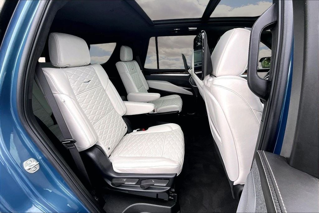 2025 Cadillac Escalade Sport Platinum