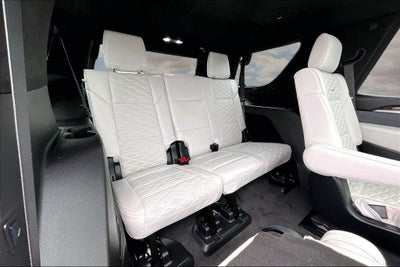 2025 Cadillac Escalade Sport Platinum