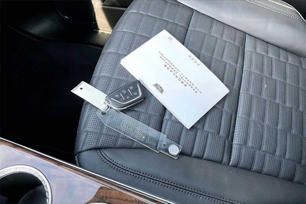 2025 Cadillac Escalade ESV Sport Platinum