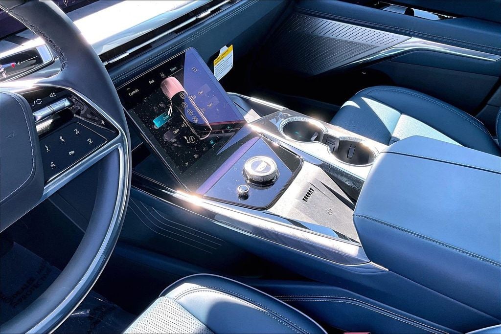 2025 Cadillac ESCALADE IQ Luxury 2
