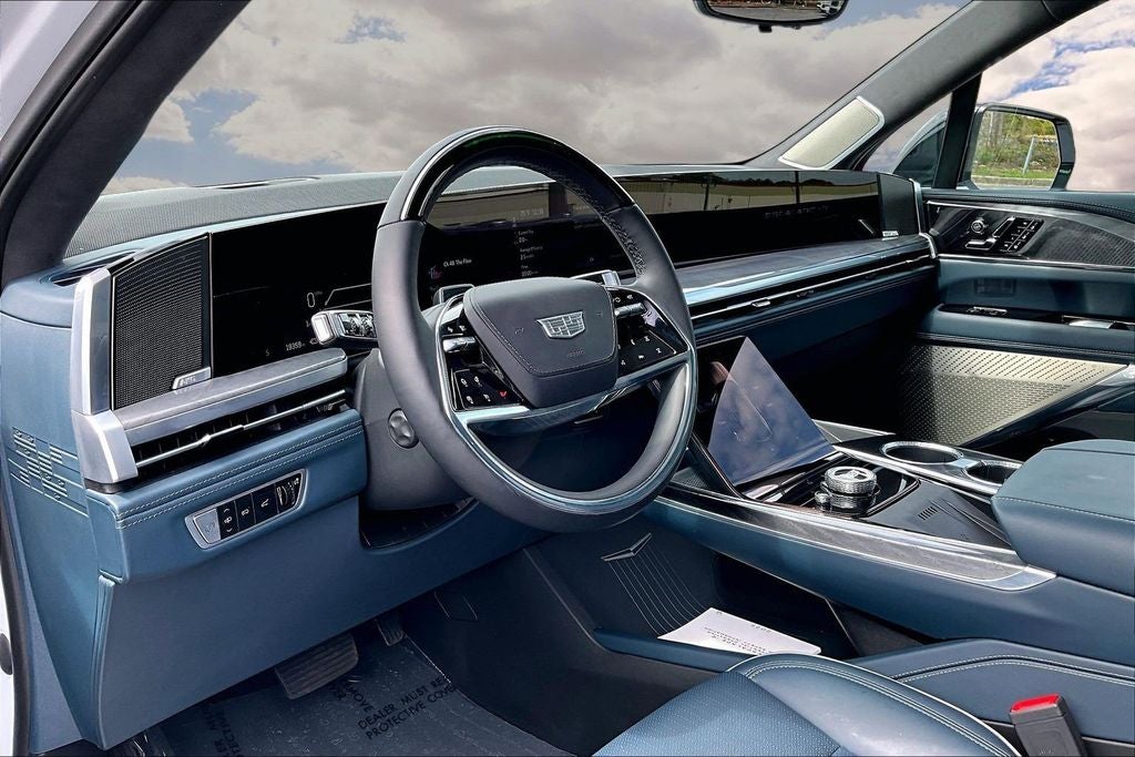 2025 Cadillac ESCALADE IQ Luxury 2