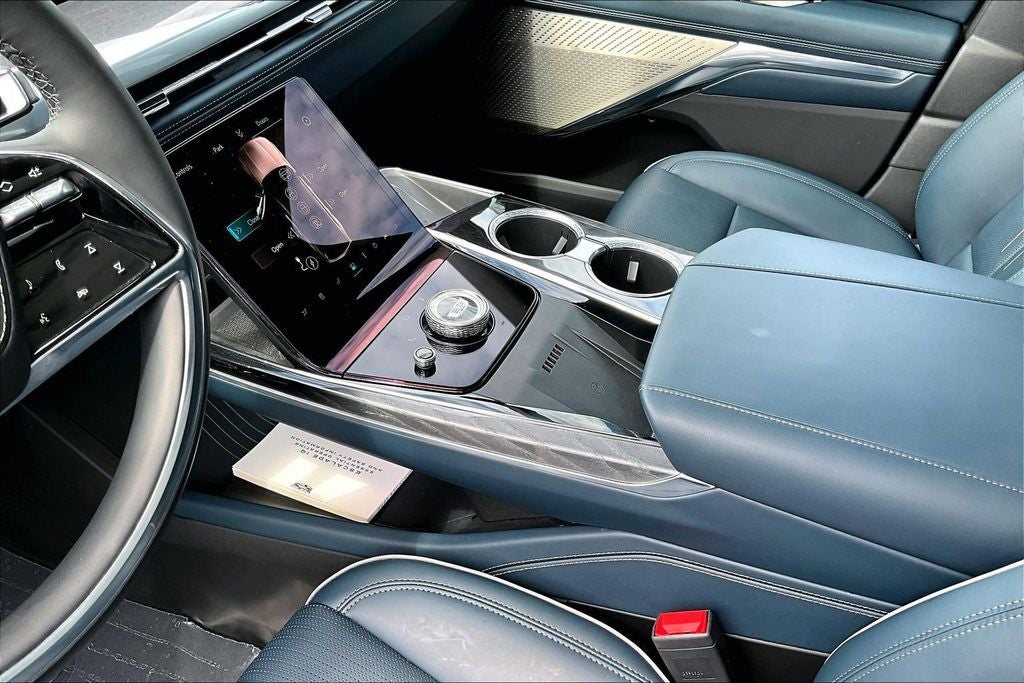 2025 Cadillac ESCALADE IQ Luxury 2