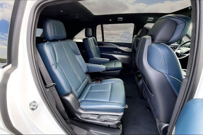 2025 Cadillac ESCALADE IQ Luxury 2