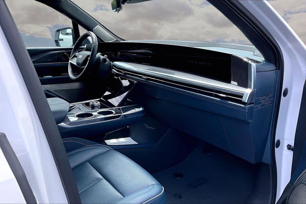 2025 Cadillac ESCALADE IQ Luxury 2