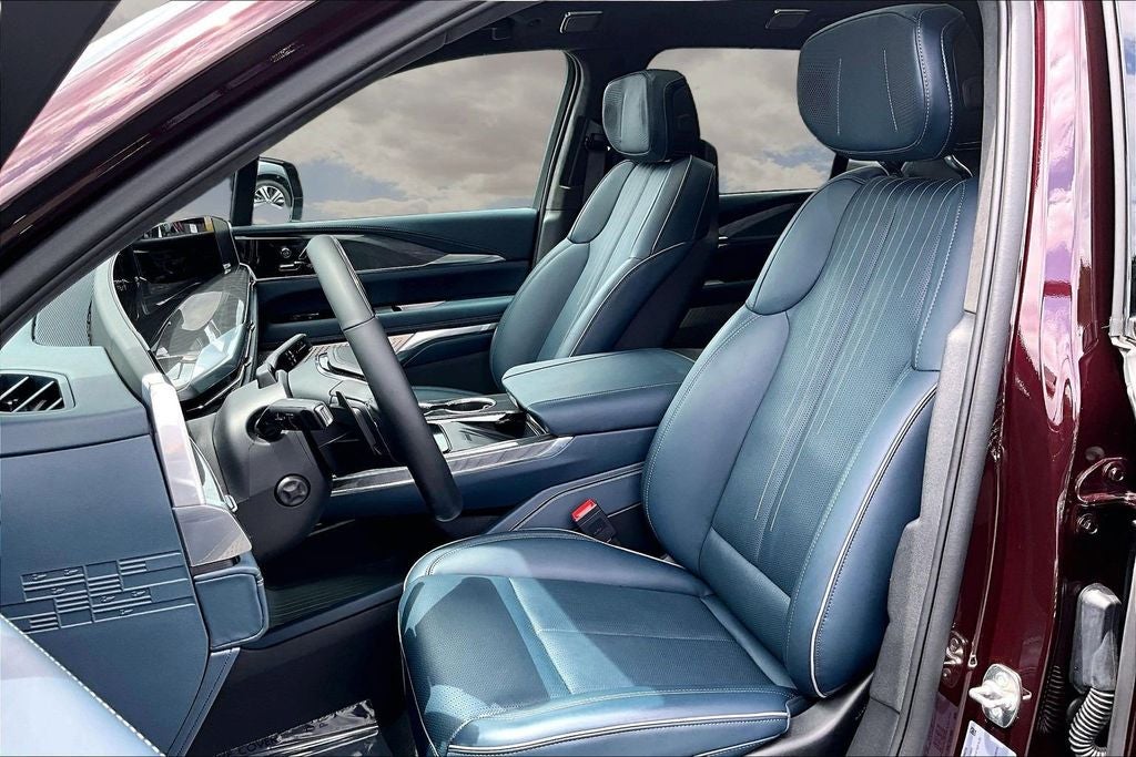2025 Cadillac ESCALADE IQ Luxury 2
